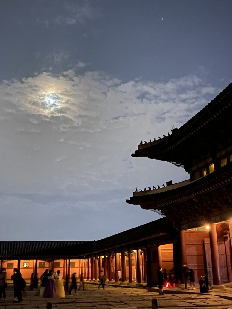 best thing to do in Seoul: visit Gyeongbokgung palace